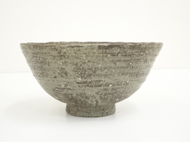 道具 ] - 道具 信楽焼 西尾香舟造 両彦写釘彫伊羅保茶碗（共箱